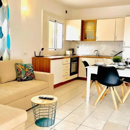 Ground-floor 1 Bedroom Condopool &wifi Costa Adeje Apartment Callao Salvaje