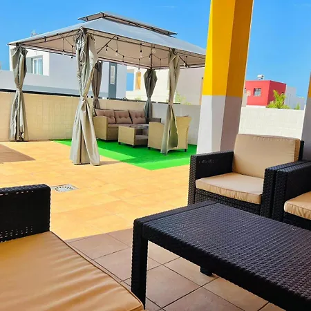 Ground-floor 1 Bedroom Condopool &wifi Costa Adeje شقة *