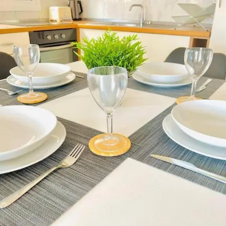 Ground-floor 1 Bedroom Condopool &wifi Costa Adeje كالاو سالفاجي